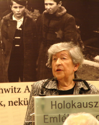  Szemes Györgyné, az Auschwitz Táborcsoport 